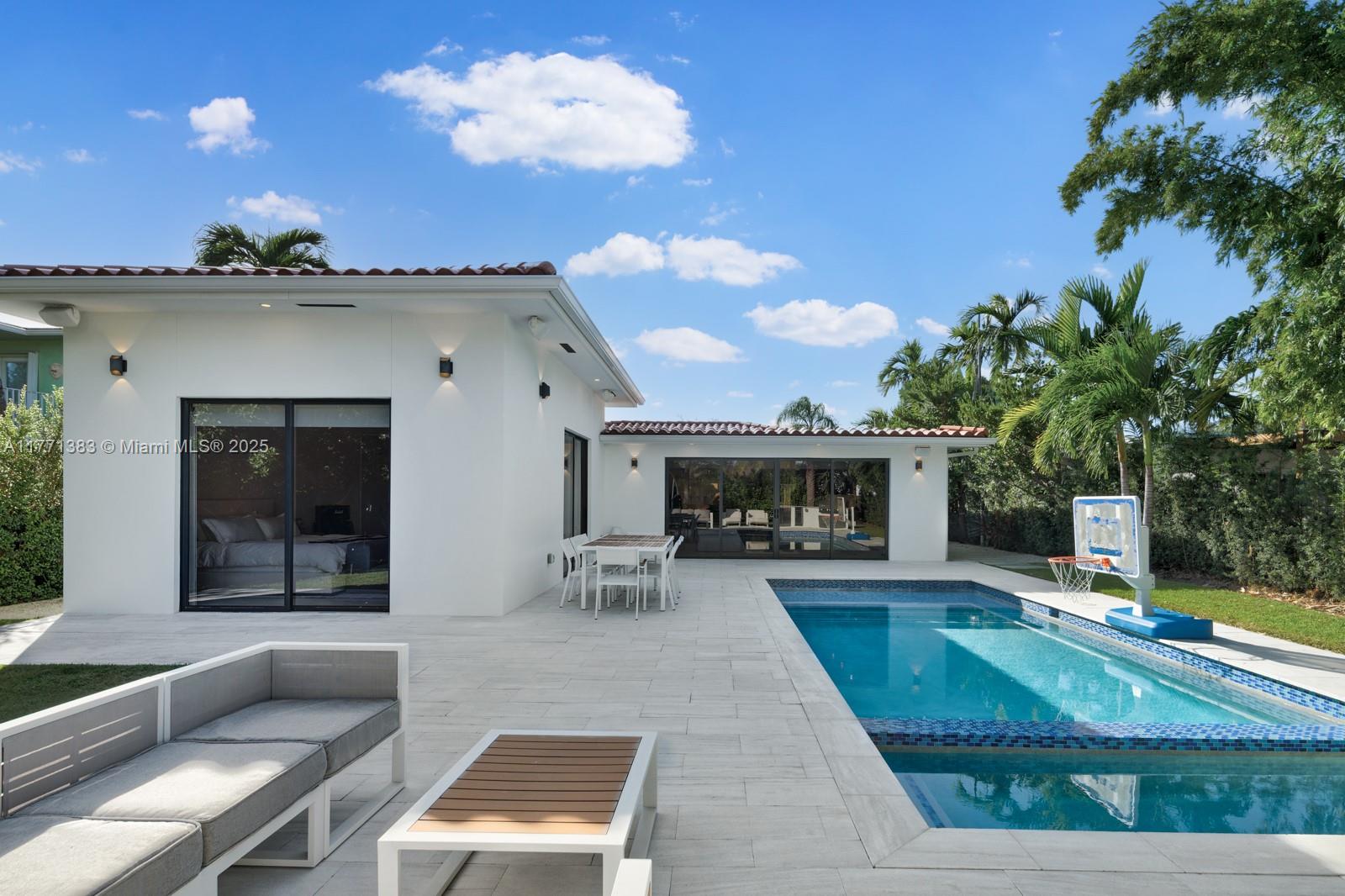 BISCAYNE POINT - Residential