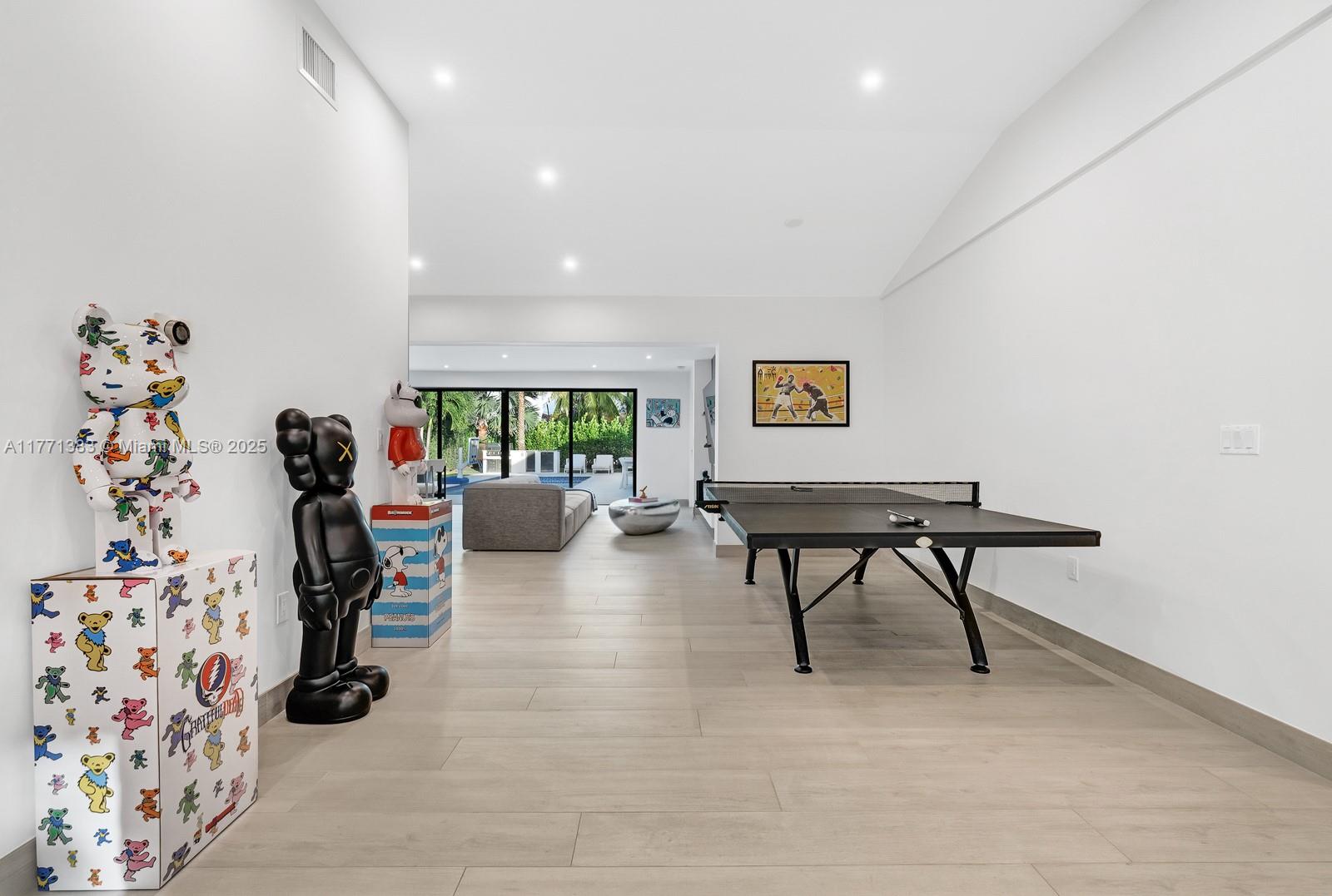 BISCAYNE POINT - Residential