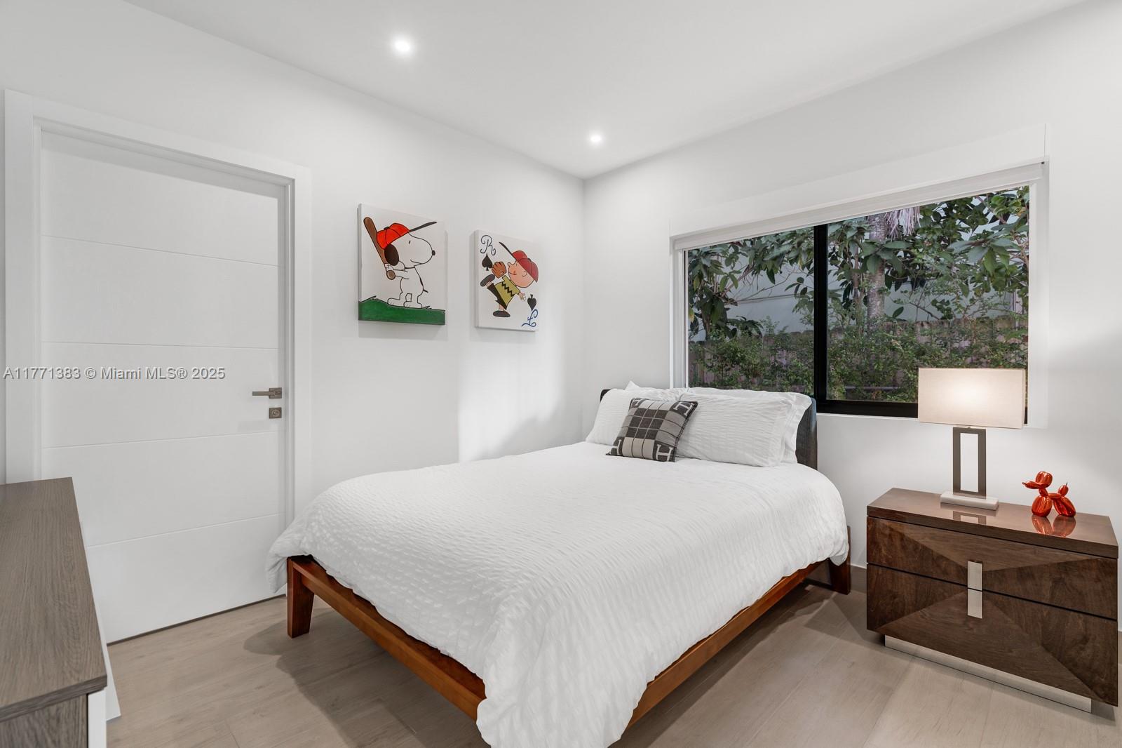 BISCAYNE POINT - Residential