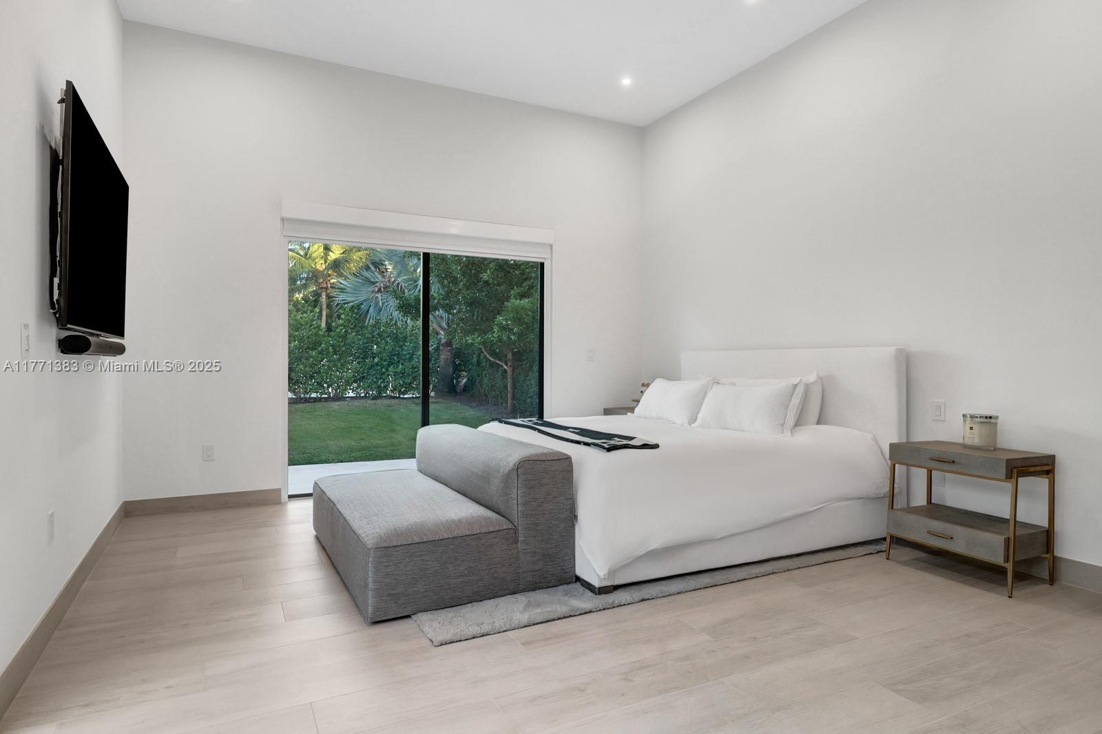 BISCAYNE POINT - Residential