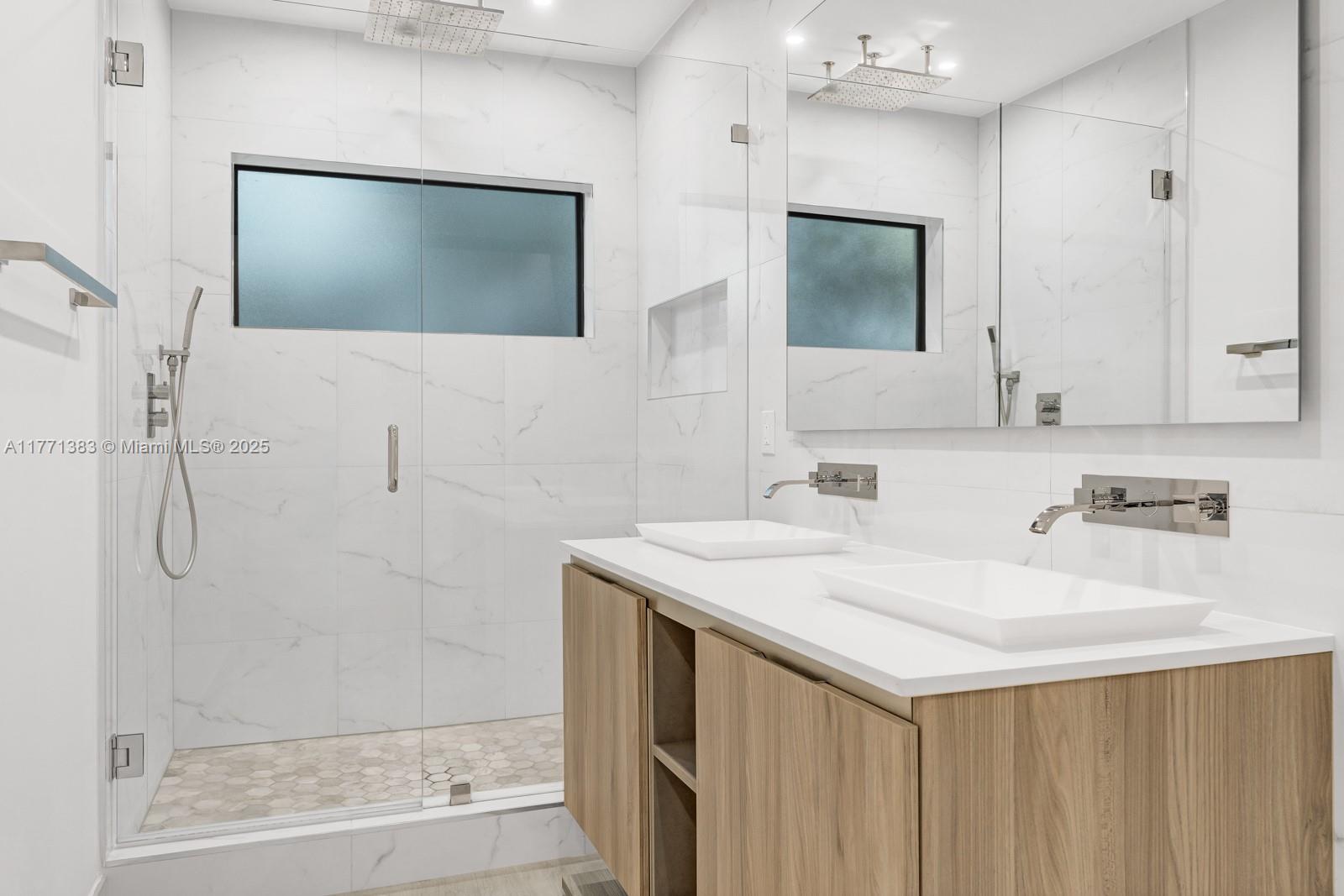 BISCAYNE POINT - Residential