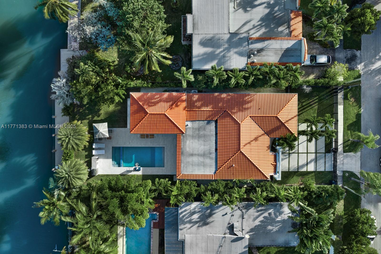 BISCAYNE POINT - Residential