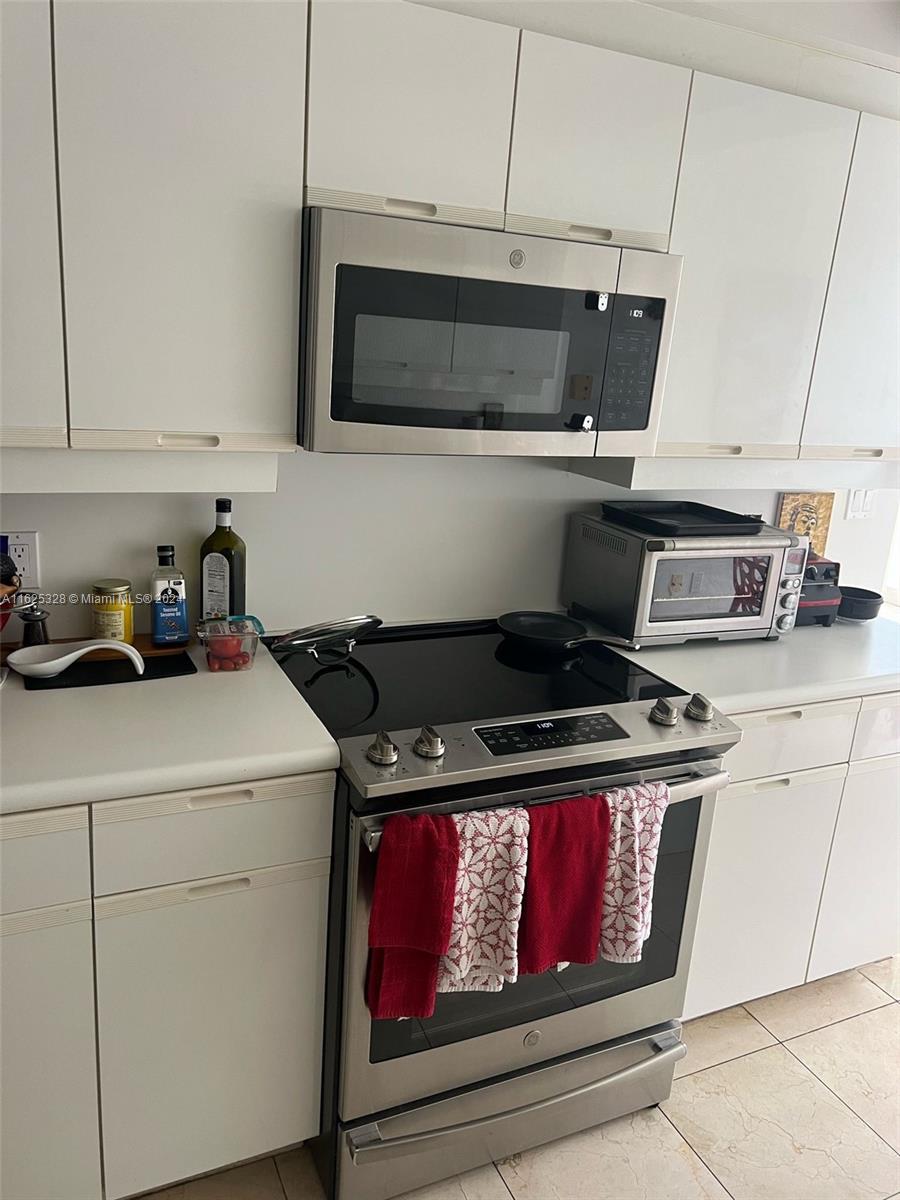 2000 ISL BLVD WILLIAMS IS - Residential