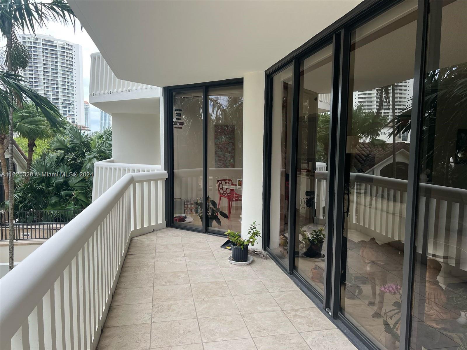 2000 ISL BLVD WILLIAMS IS - Residential
