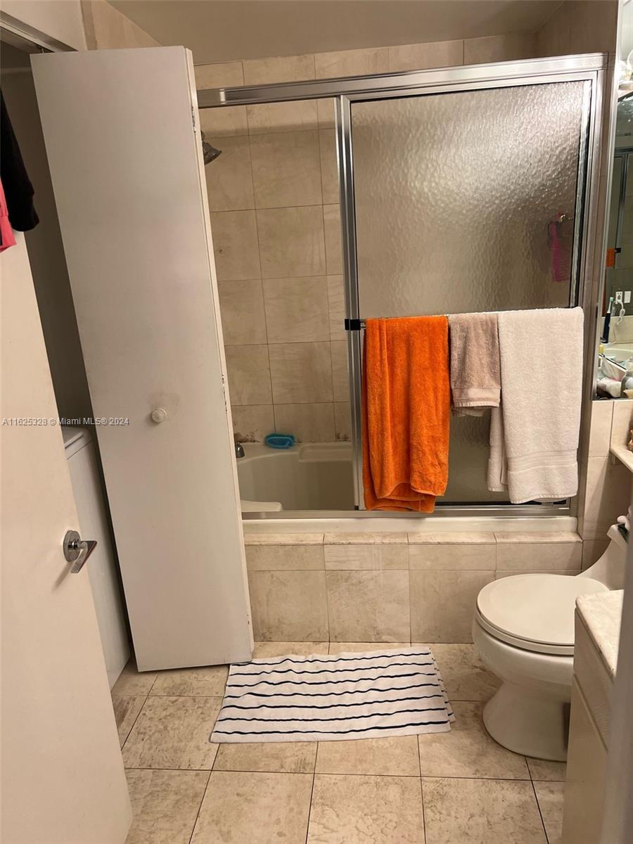 2000 ISL BLVD WILLIAMS IS - Residential