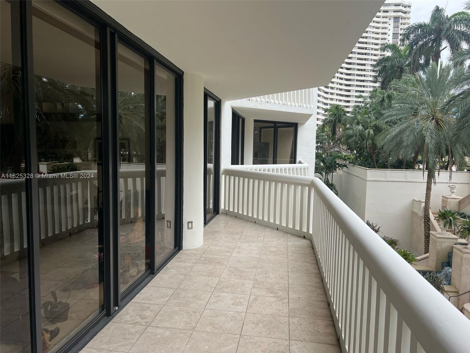 2000 ISL BLVD WILLIAMS IS - Residential