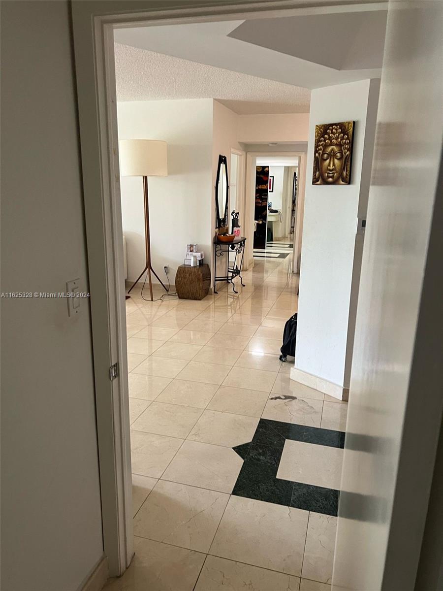 2000 ISL BLVD WILLIAMS IS - Residential