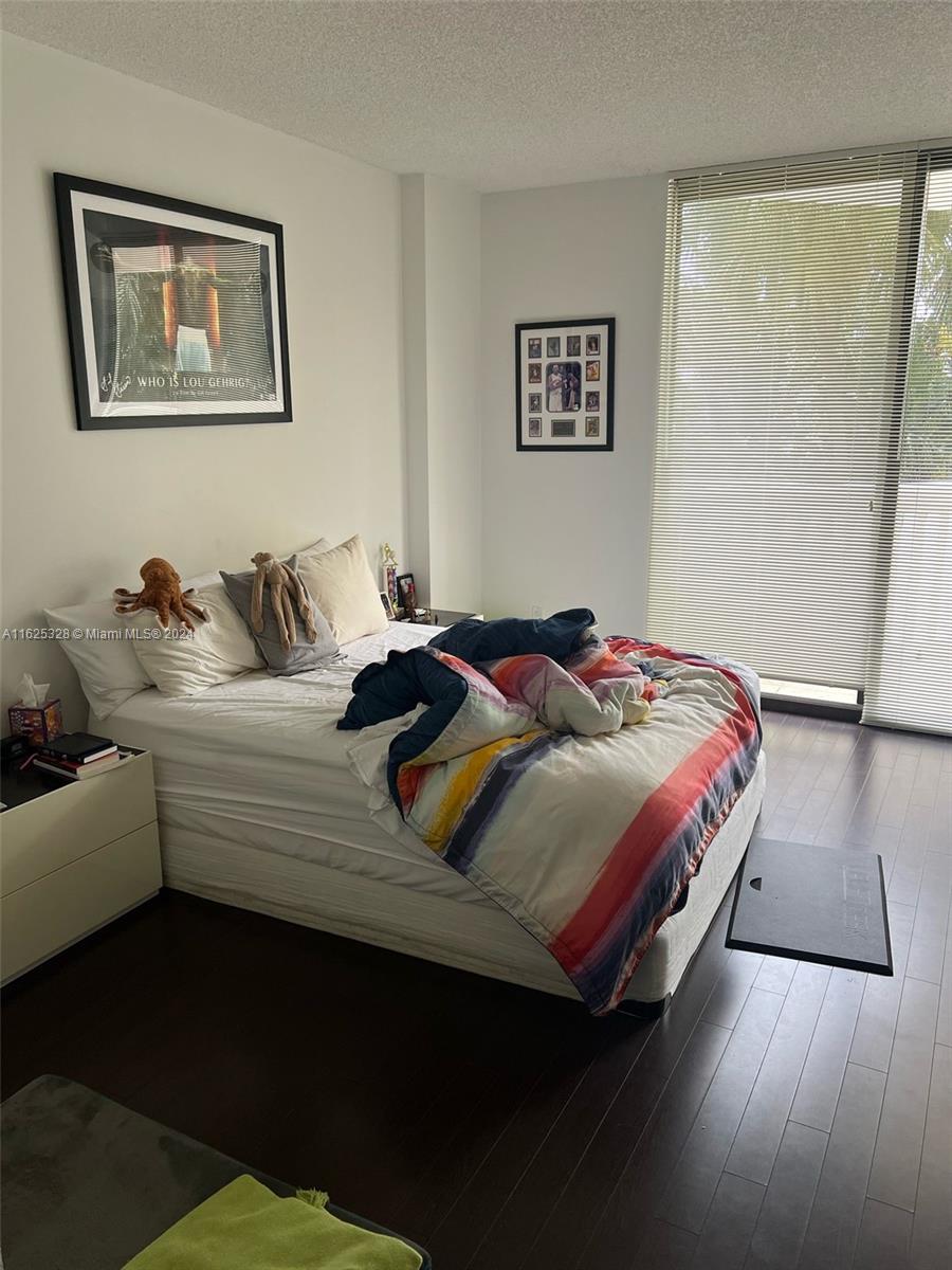 2000 ISL BLVD WILLIAMS IS - Residential