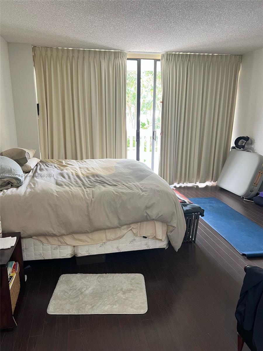 2000 ISL BLVD WILLIAMS IS - Residential