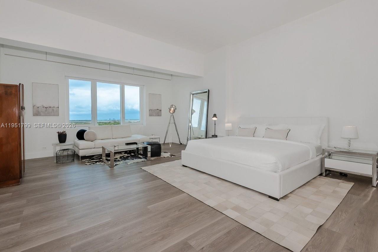 2301 Collins Ave 1636