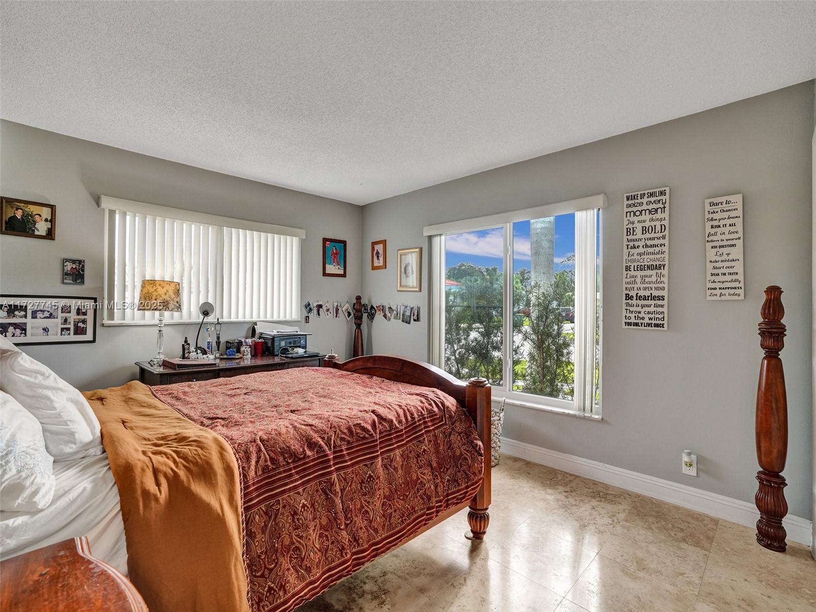 BONAVENTURE LAKES - Residential