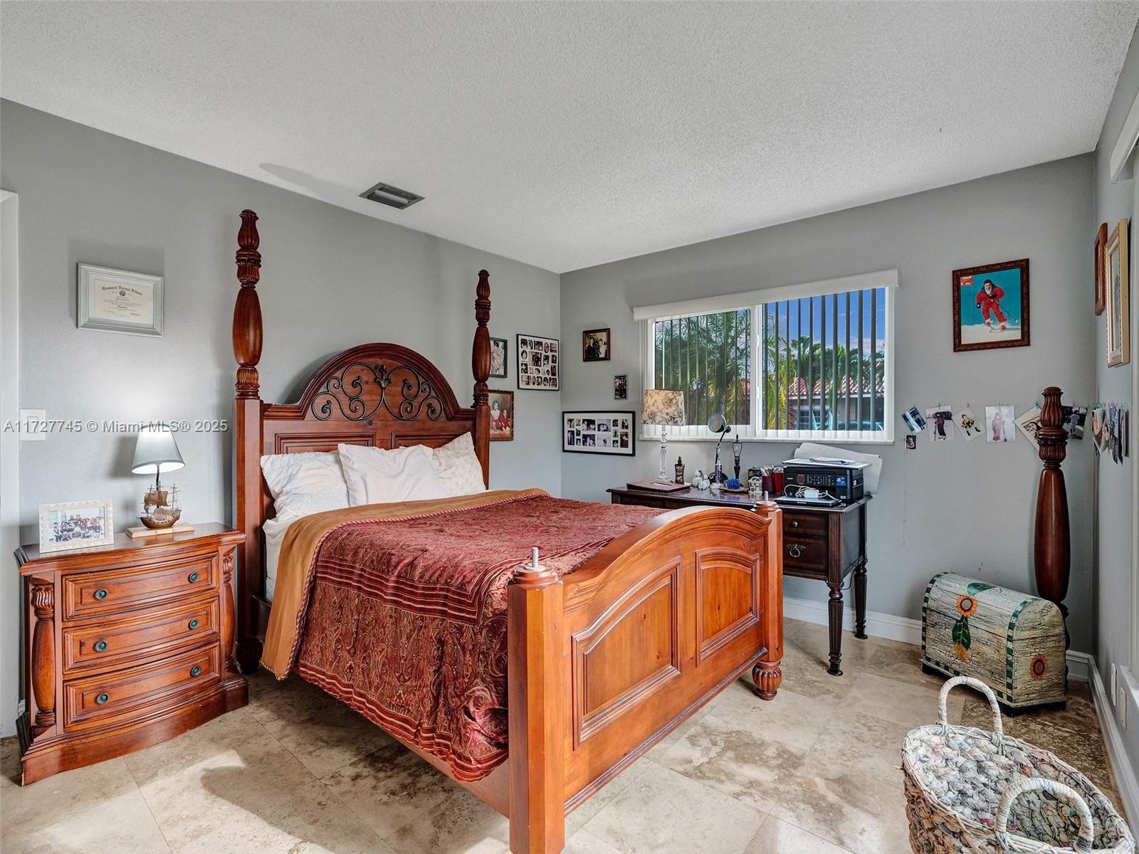 BONAVENTURE LAKES - Residential