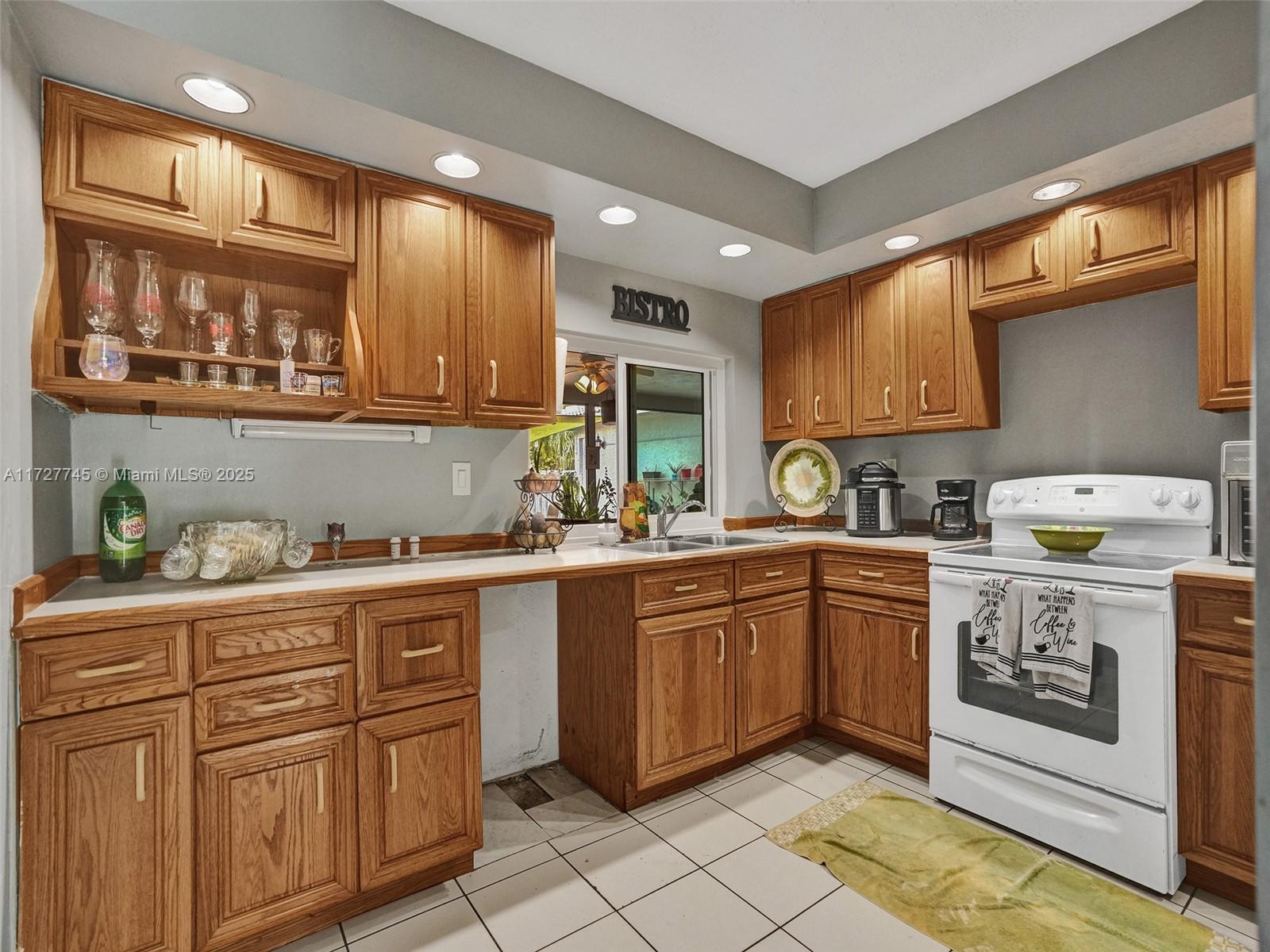 BONAVENTURE LAKES - Residential