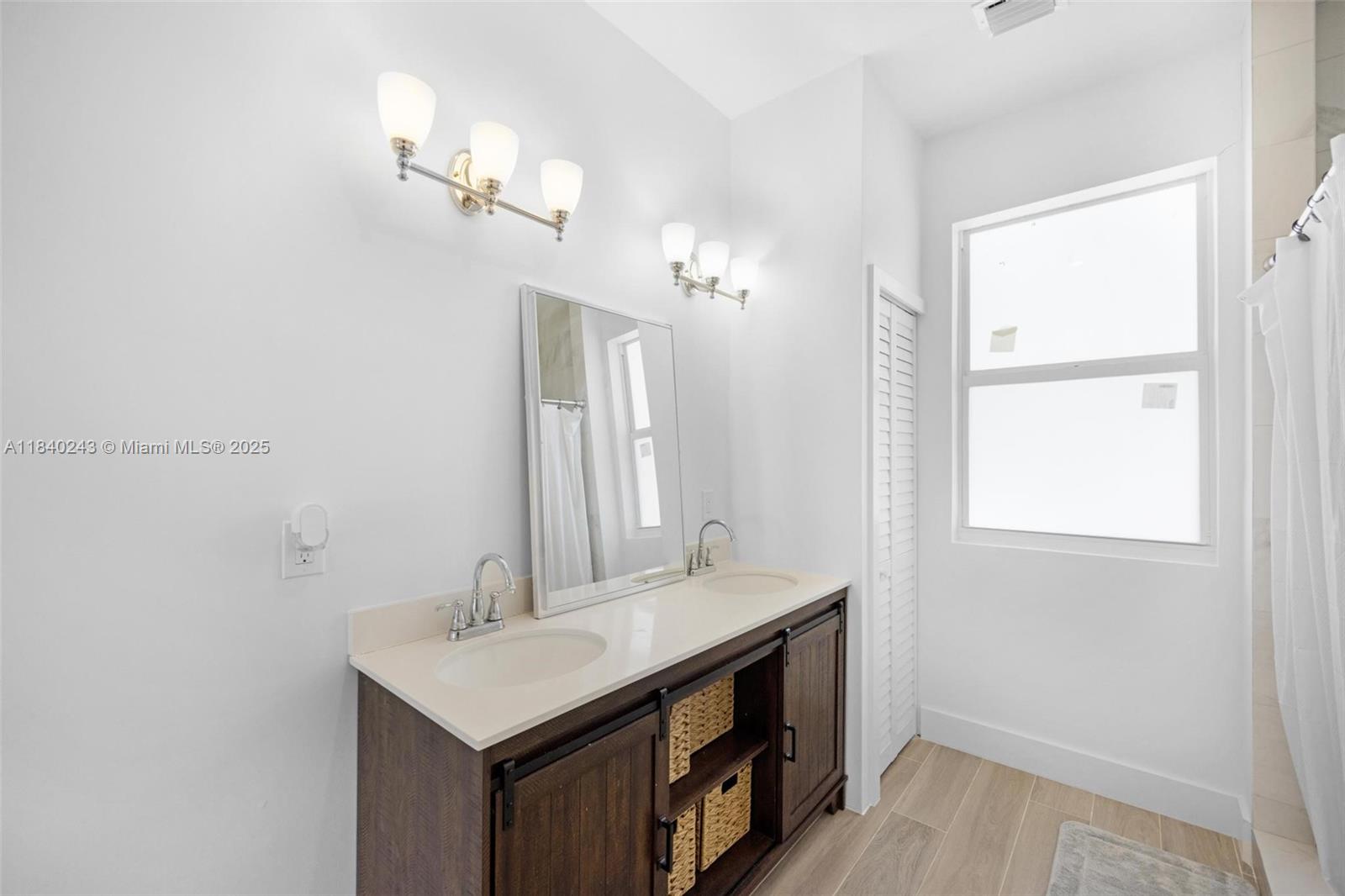 CUTTHROAT HARBOR ESTS - Residential