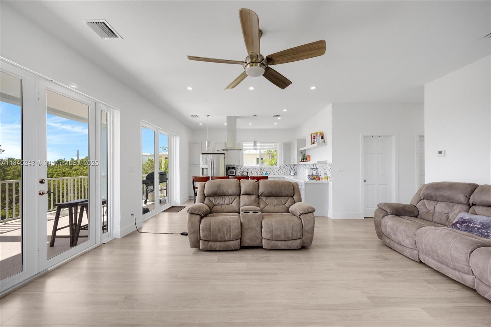 CUTTHROAT HARBOR ESTS - Residential