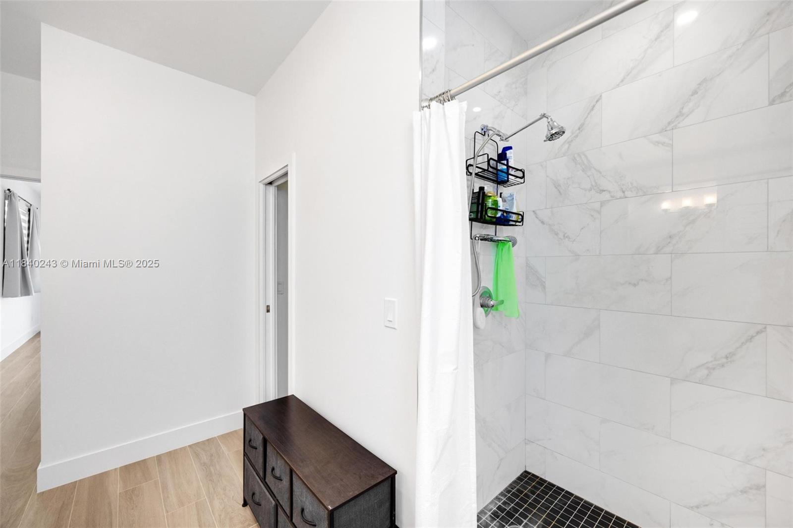 CUTTHROAT HARBOR ESTS - Residential