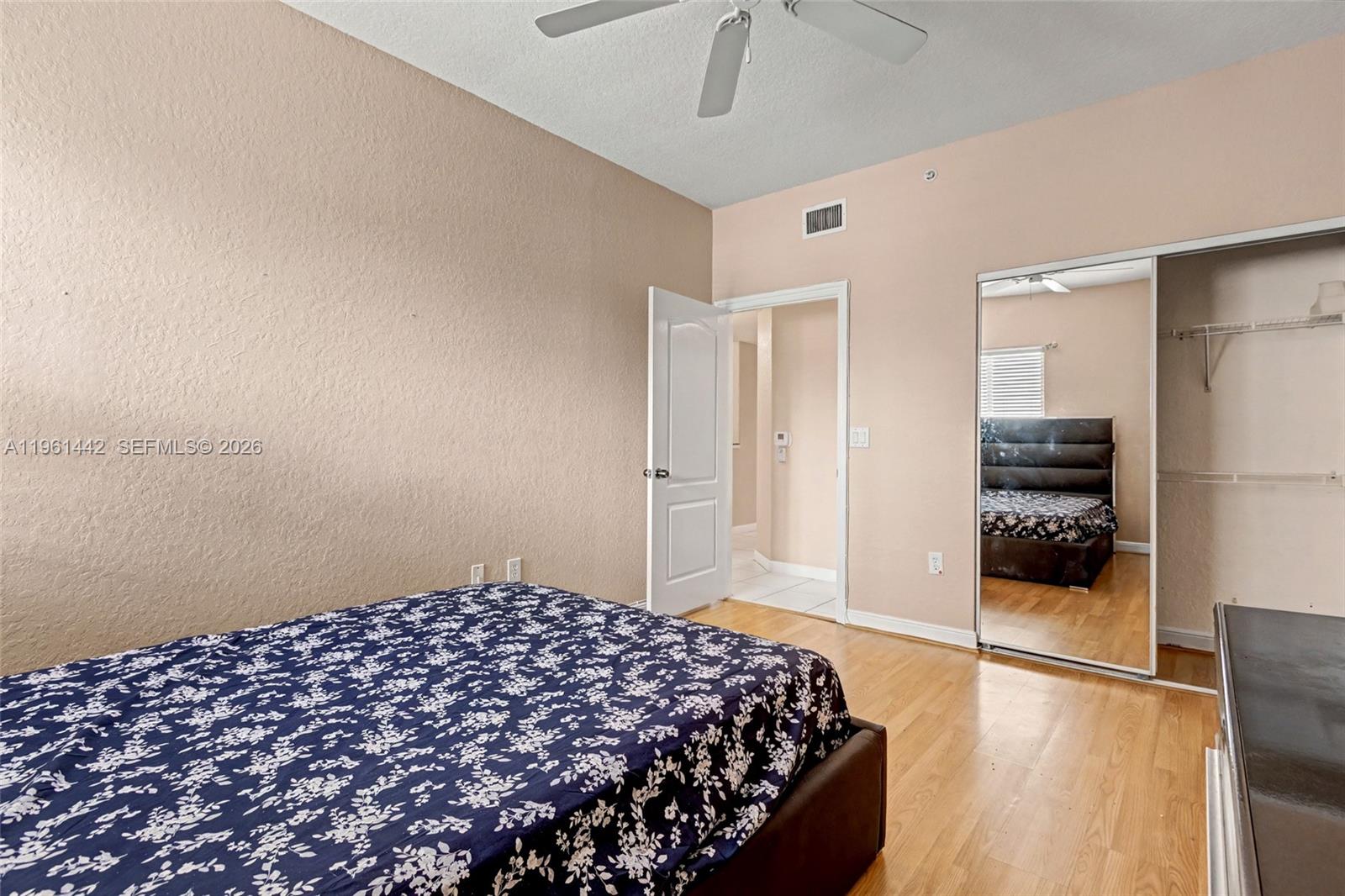 SOUTHAMPTON CONDOMINIUM F - Residential