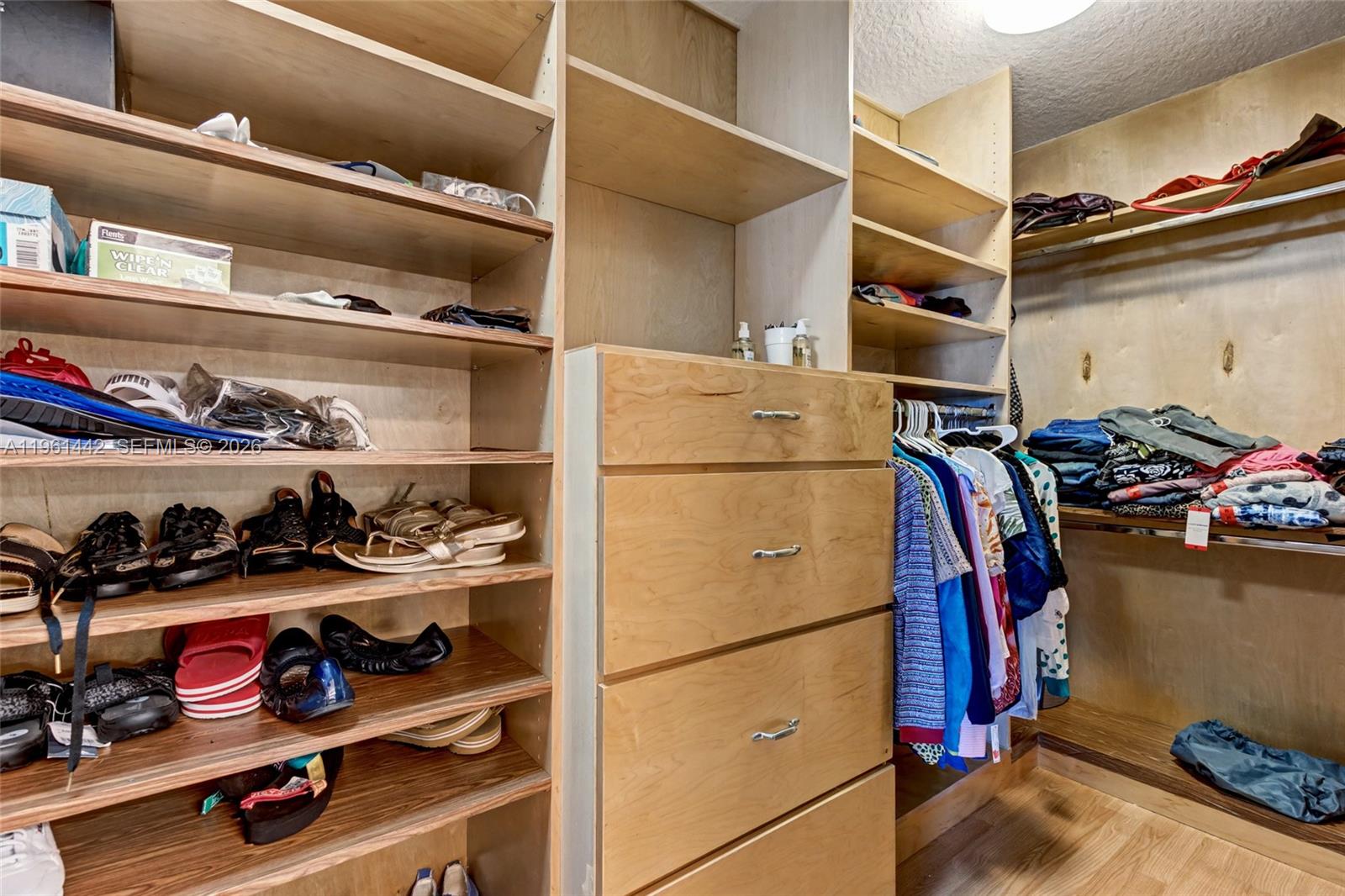 SOUTHAMPTON CONDOMINIUM F - Residential