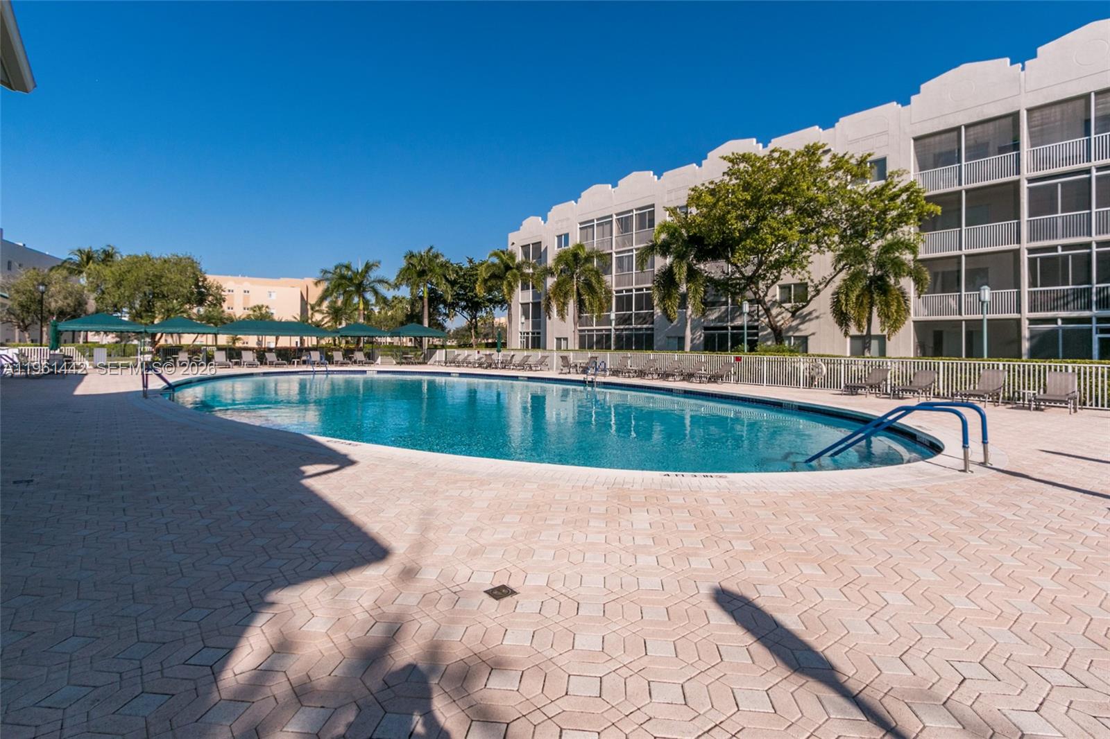 SOUTHAMPTON CONDOMINIUM F - Residential