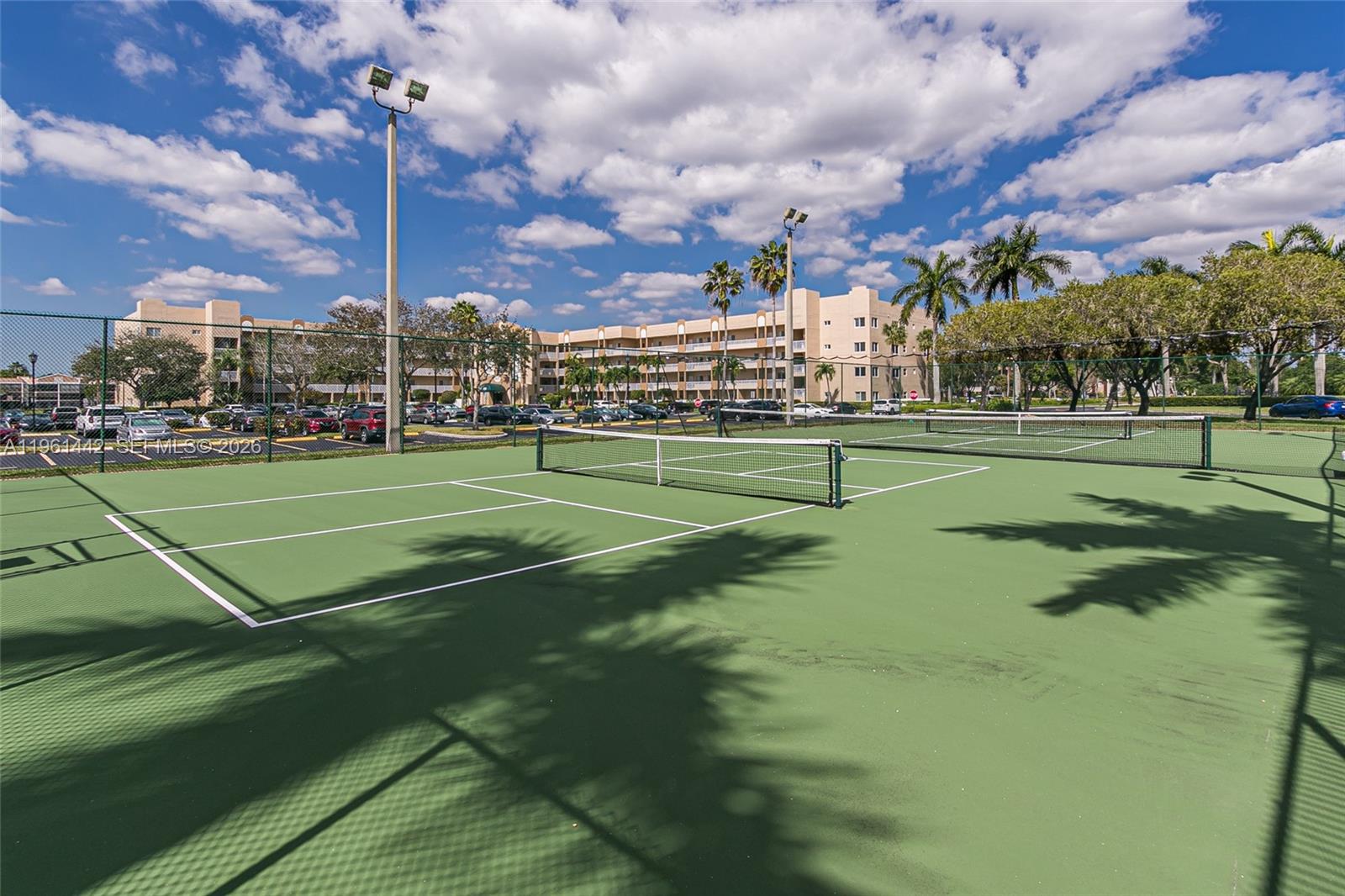 SOUTHAMPTON CONDOMINIUM F - Residential