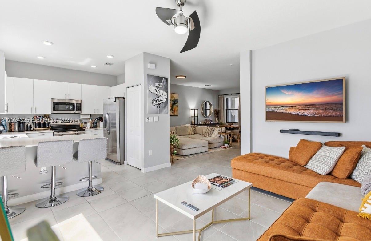 VISTA LAGO - Residential Lease