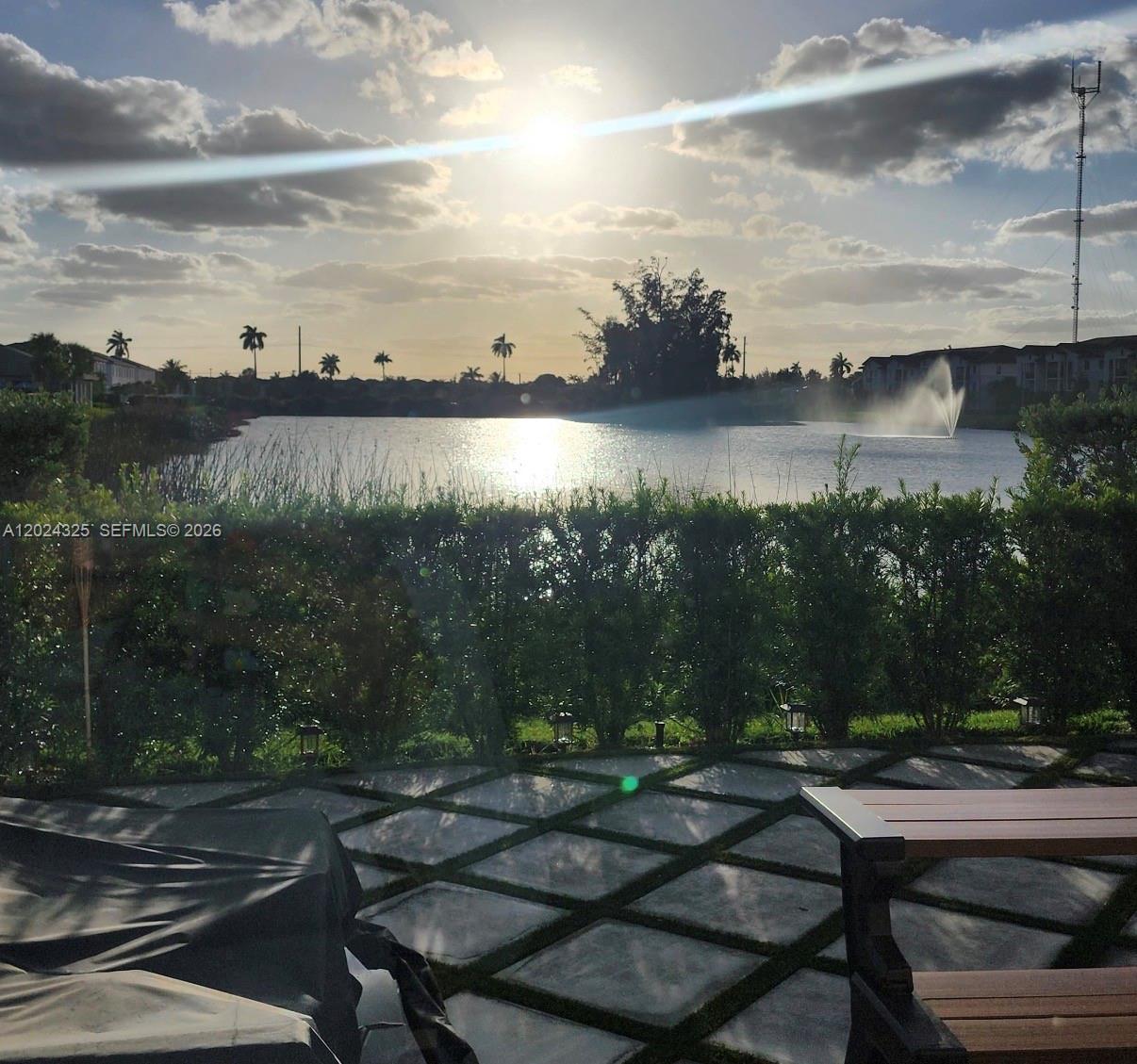 VISTA LAGO - Residential Lease