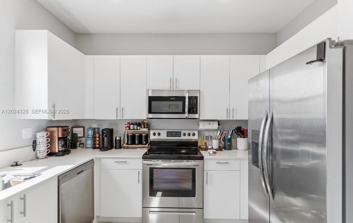 VISTA LAGO - Residential Lease