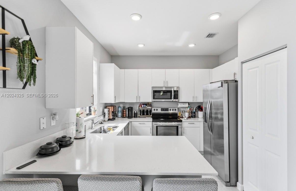 VISTA LAGO - Residential Lease