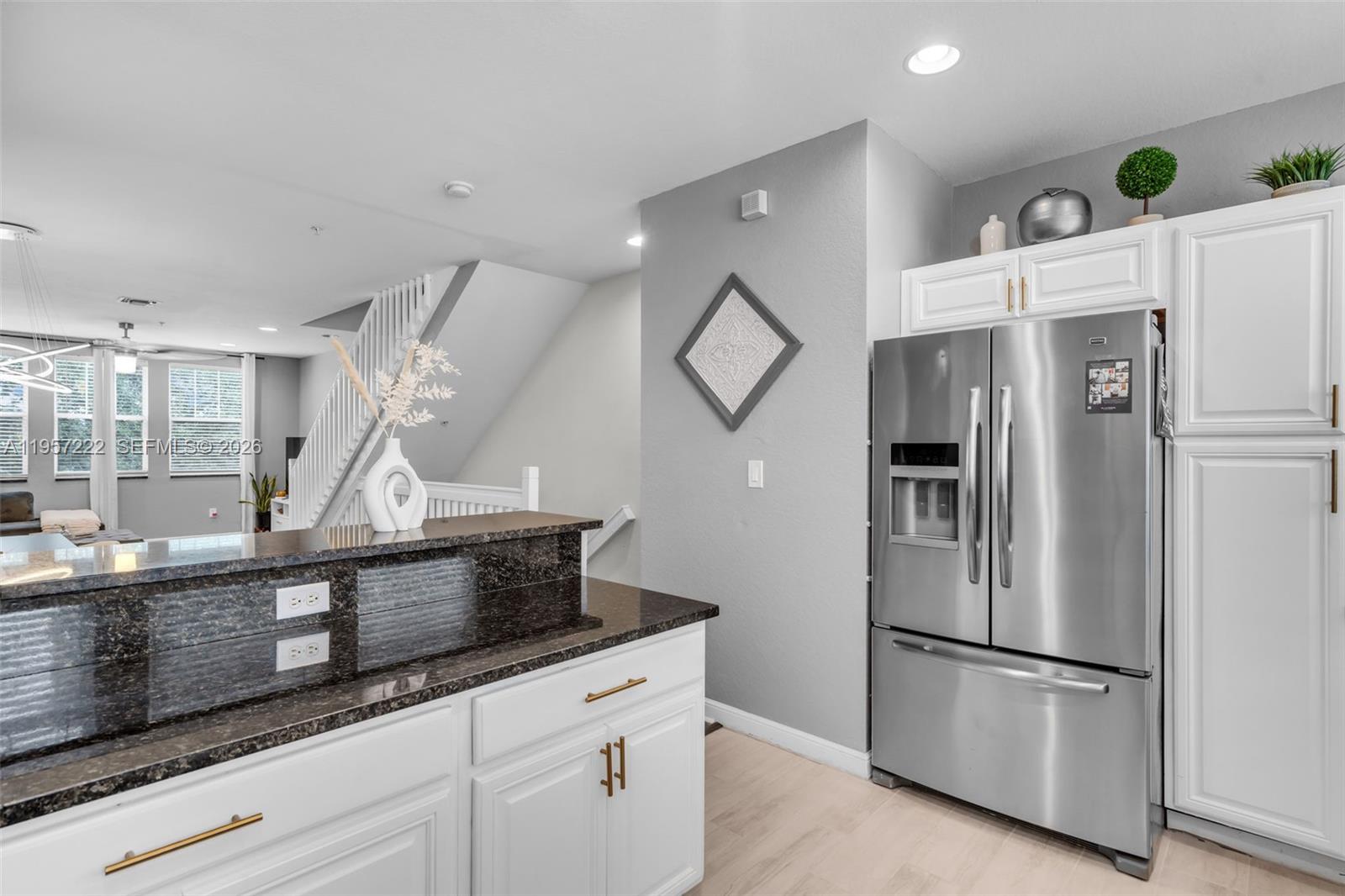 CITYSIDE CONDO - Residential