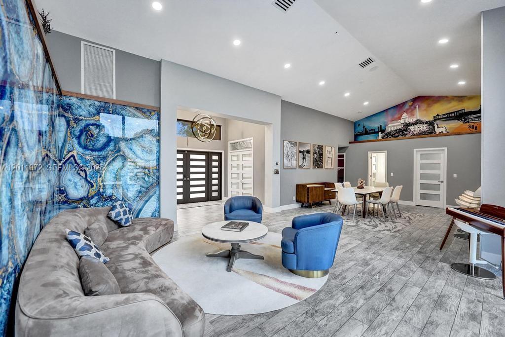 FOREST RIDGE - Residential