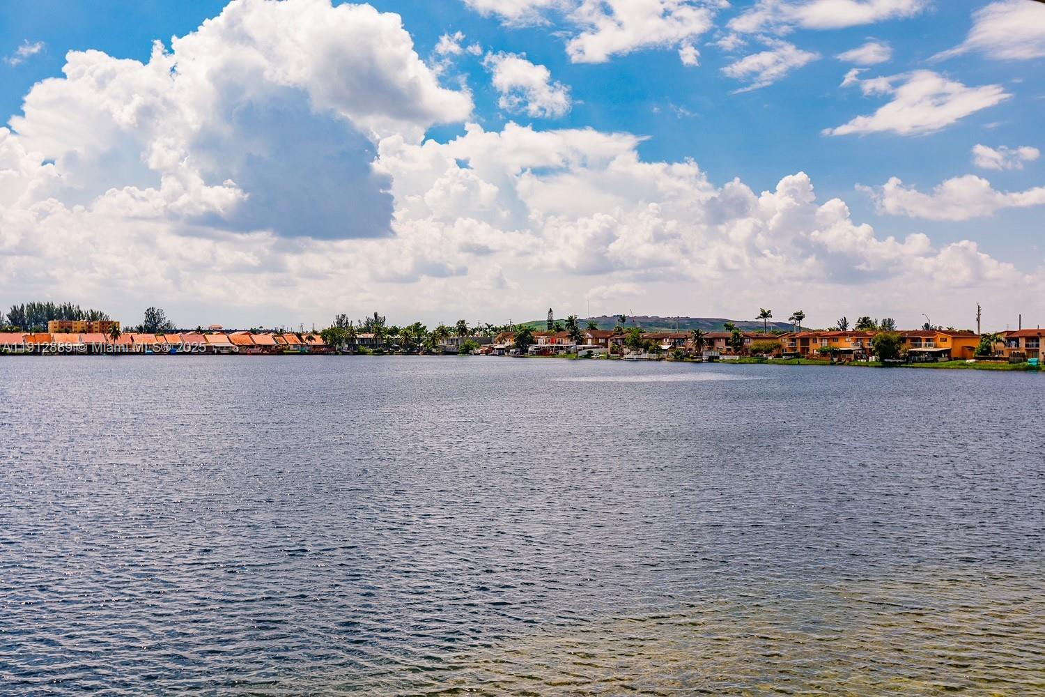 VISTA DEL LAGO CONDO IV - Residential Lease