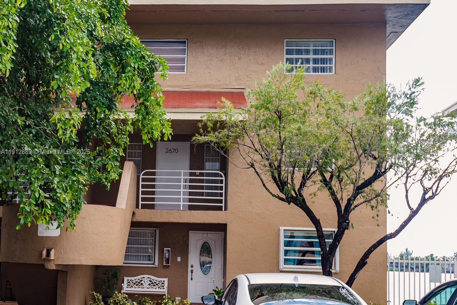 VISTA DEL LAGO CONDO IV - Residential Lease