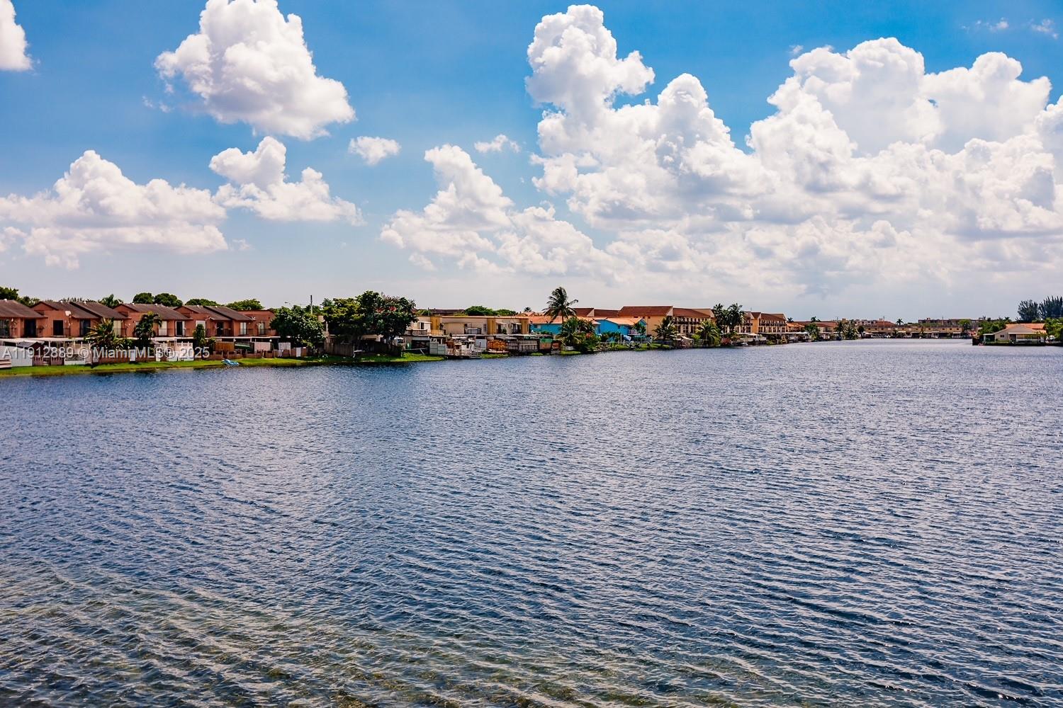 VISTA DEL LAGO CONDO IV - Residential Lease