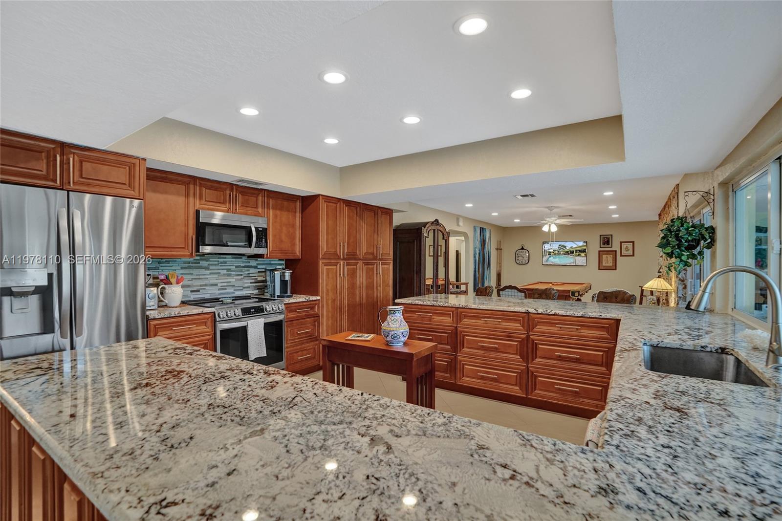 CORAL SPRINGS COUNTRY CLU - Residential