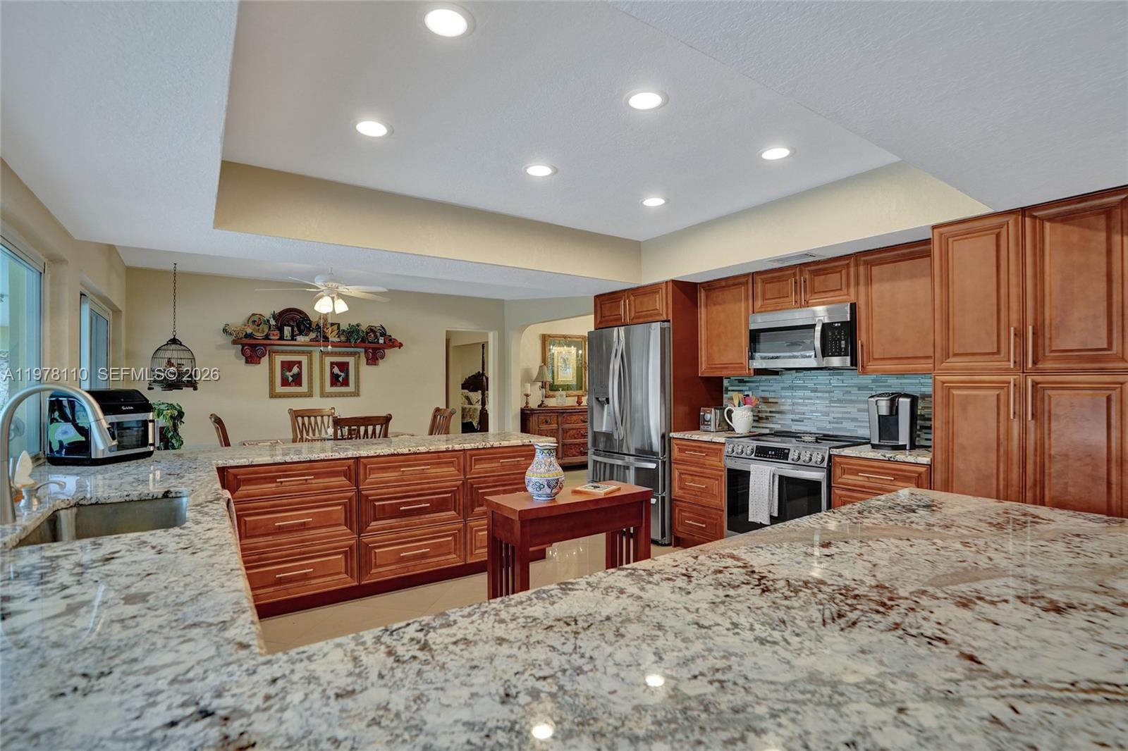 CORAL SPRINGS COUNTRY CLU - Residential