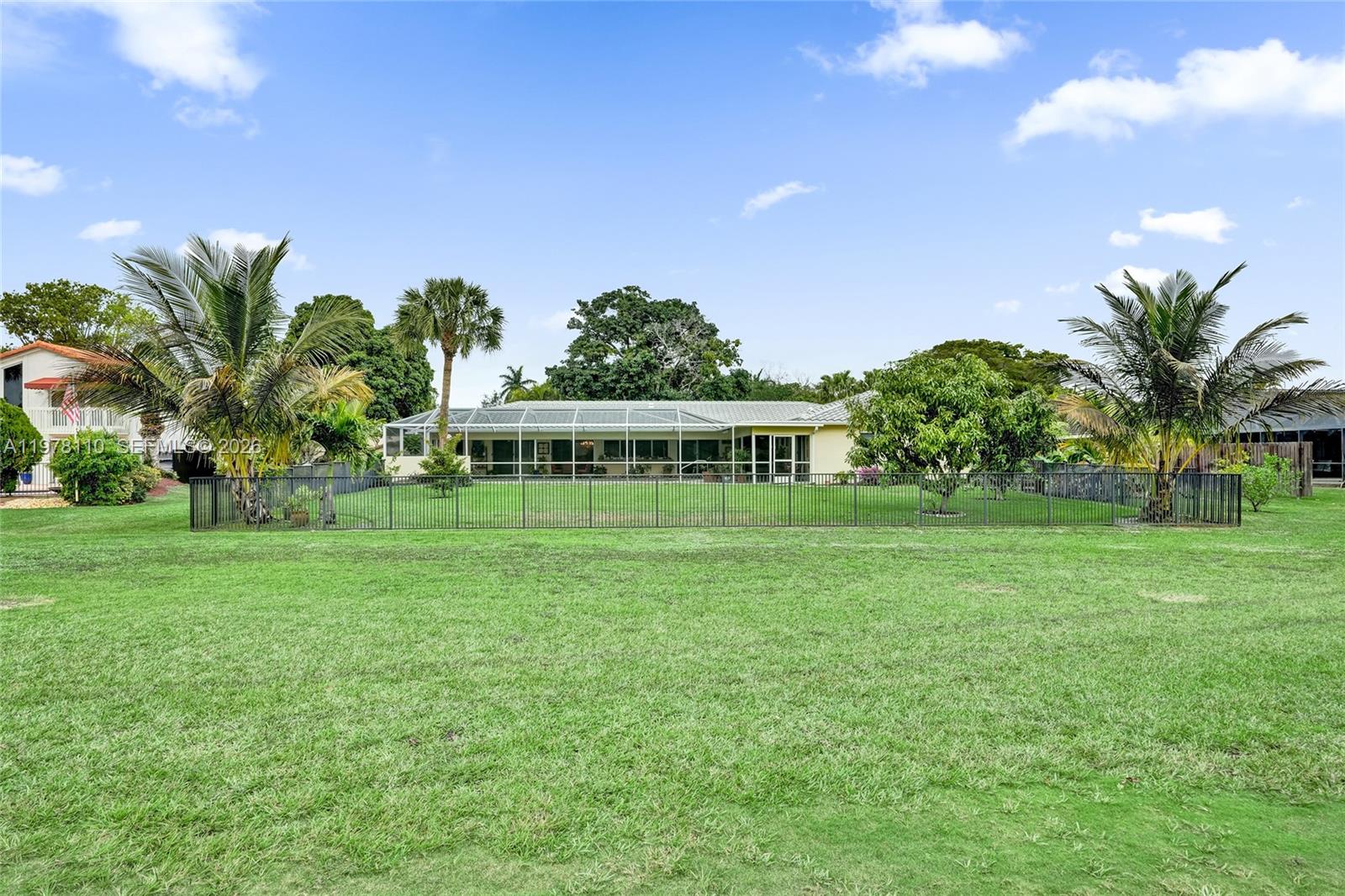 CORAL SPRINGS COUNTRY CLU - Residential