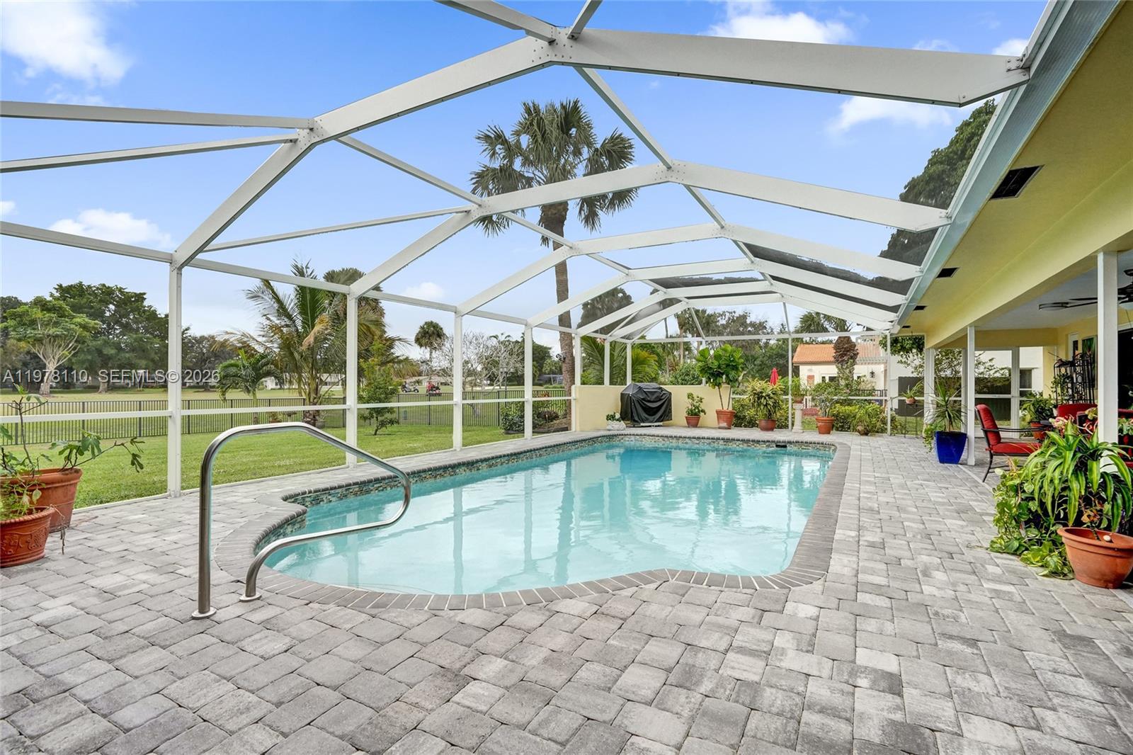 CORAL SPRINGS COUNTRY CLU - Residential