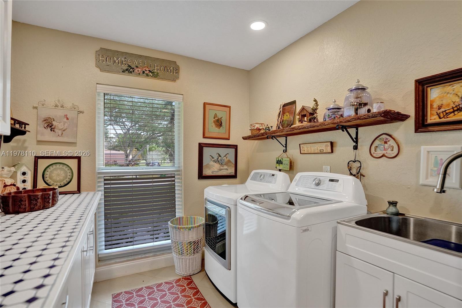 CORAL SPRINGS COUNTRY CLU - Residential