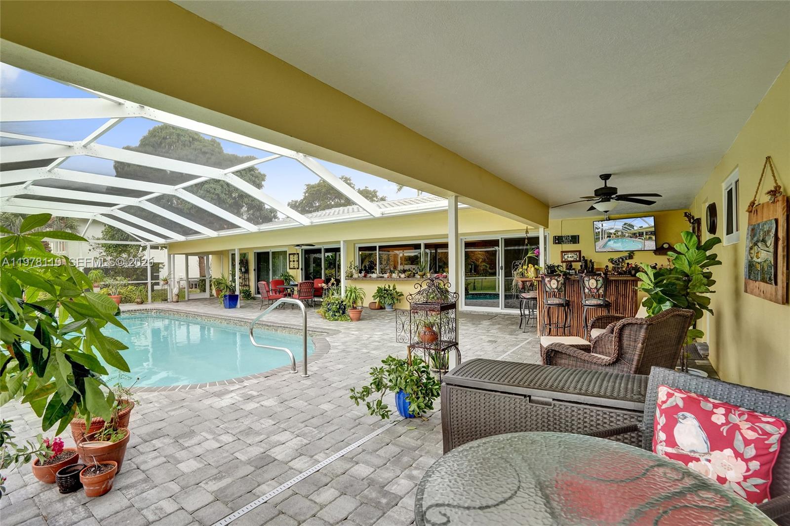 CORAL SPRINGS COUNTRY CLU - Residential