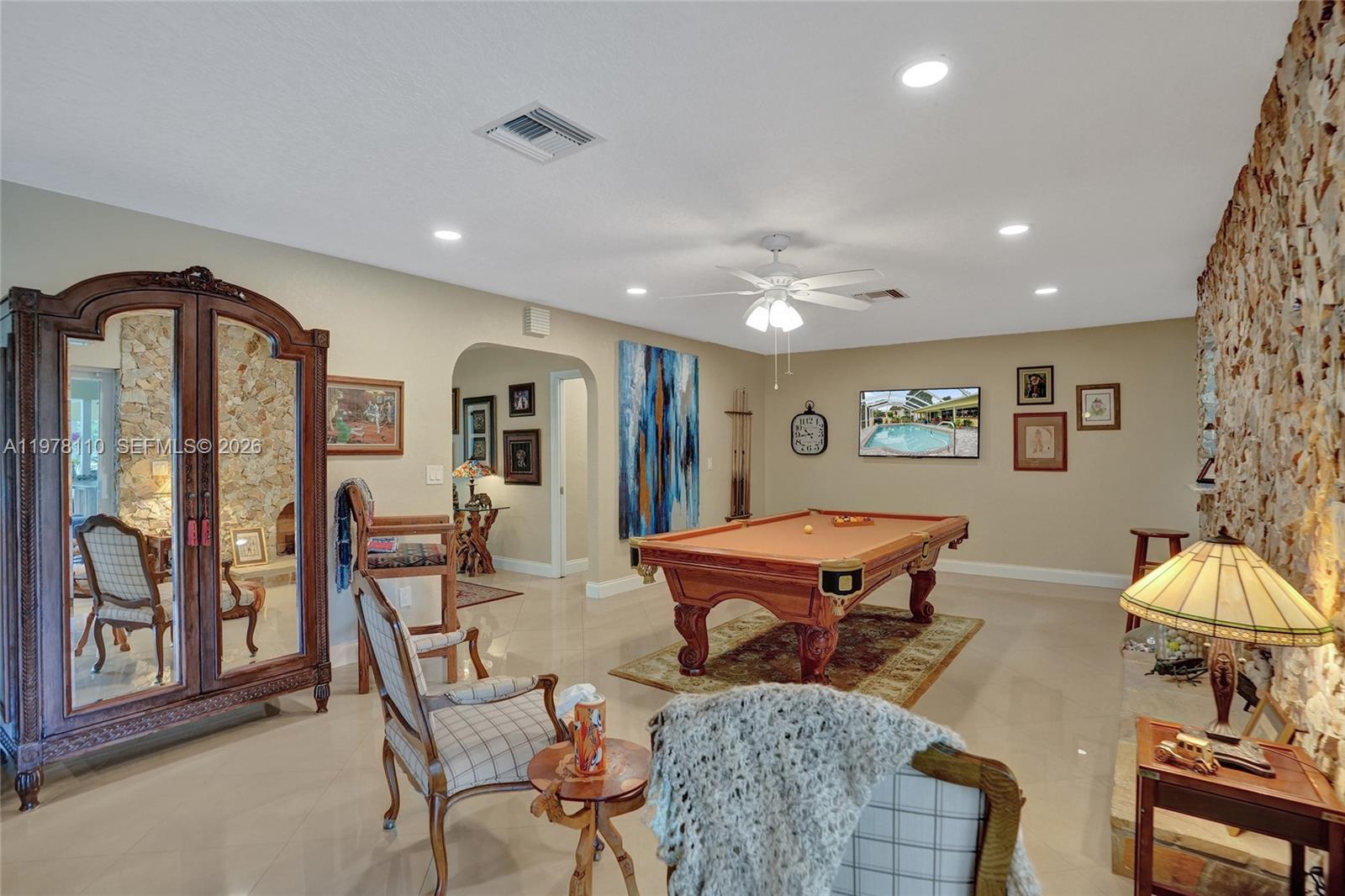 CORAL SPRINGS COUNTRY CLU - Residential