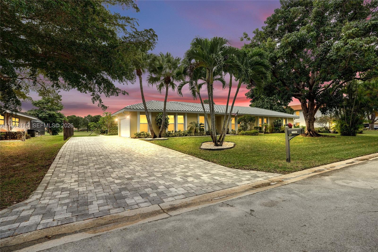 CORAL SPRINGS COUNTRY CLU - Residential