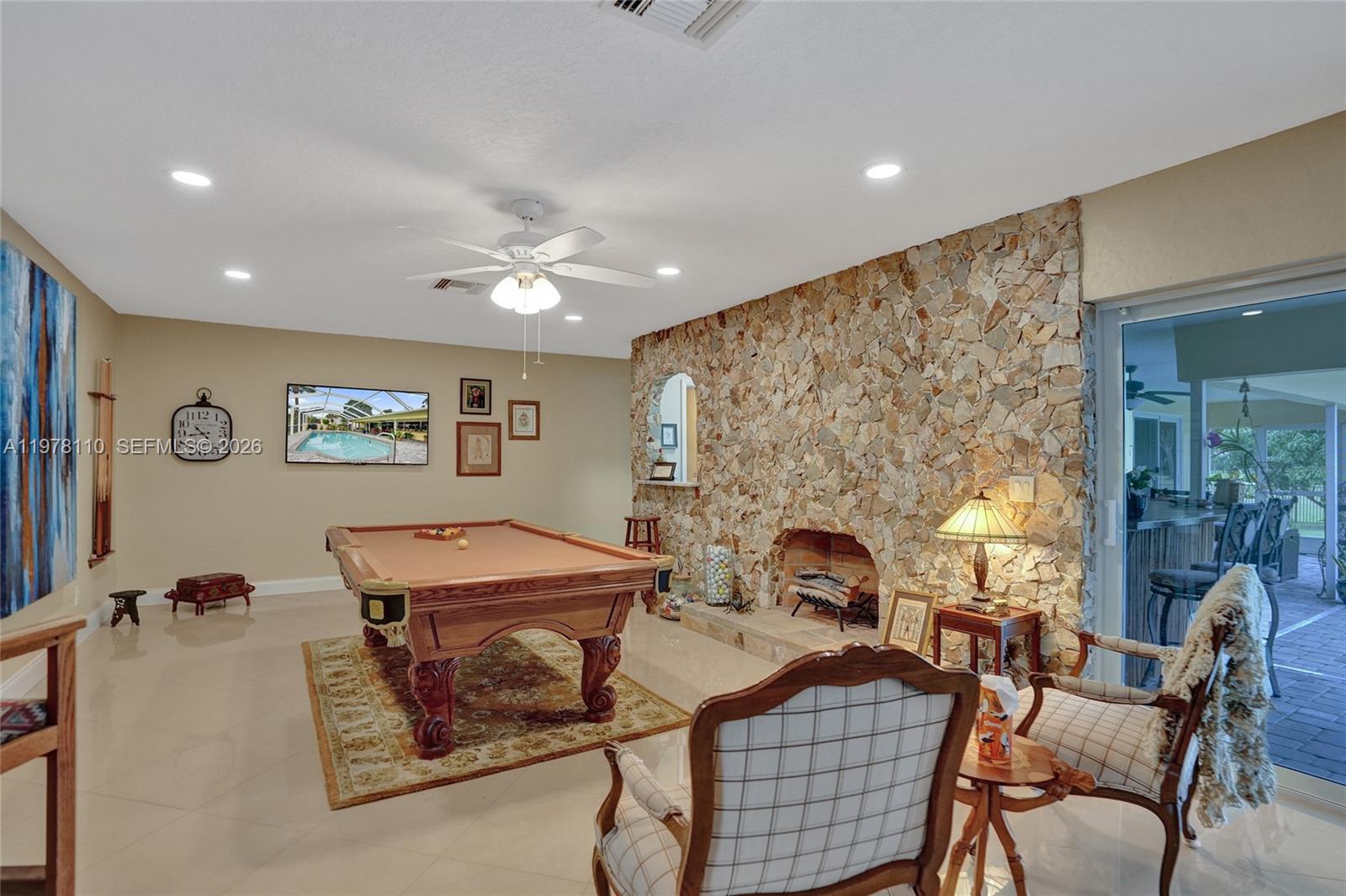 CORAL SPRINGS COUNTRY CLU - Residential