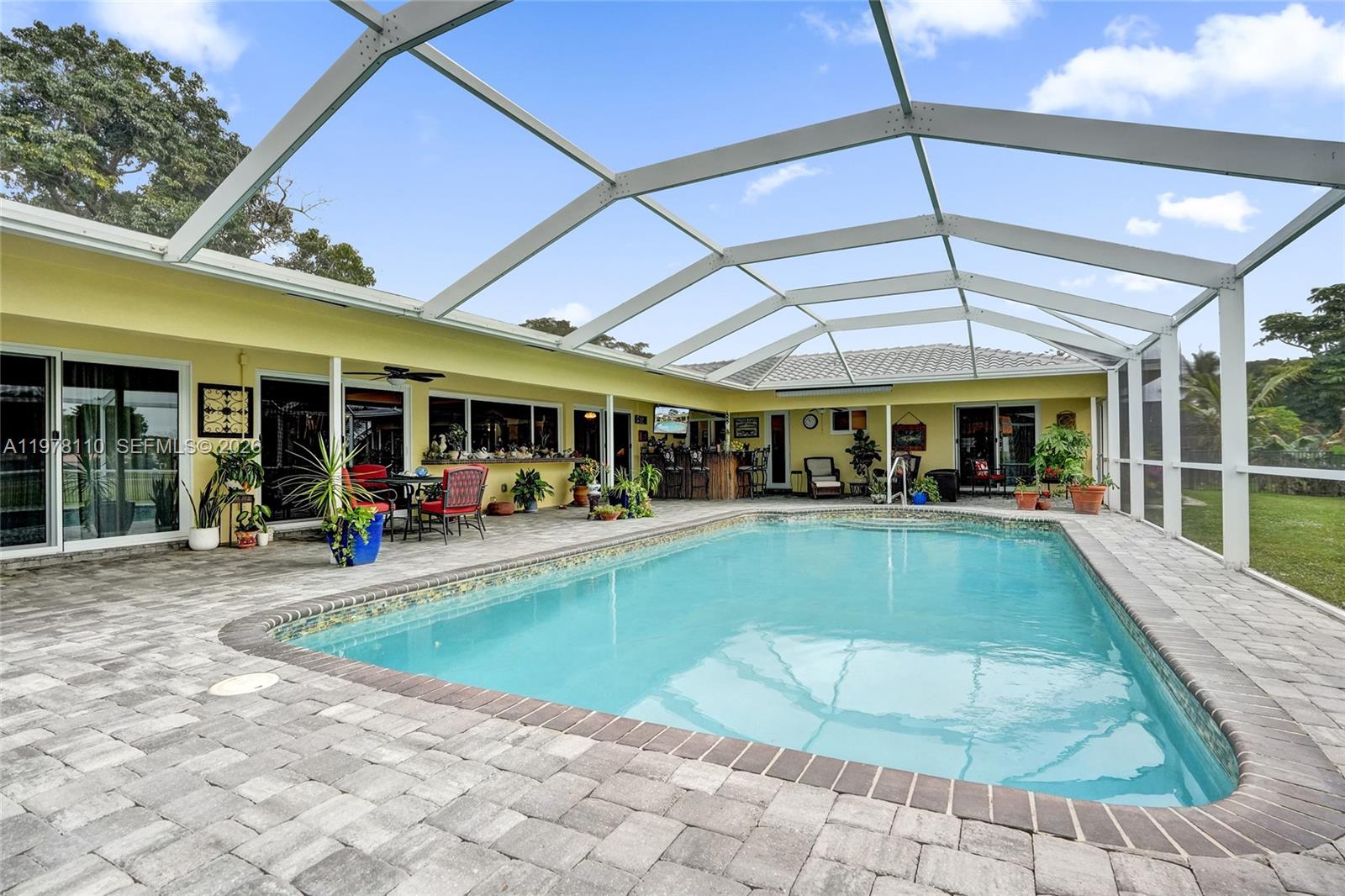 CORAL SPRINGS COUNTRY CLU - Residential