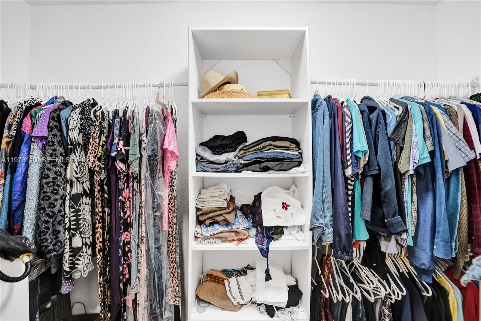 CORAL SPRINGS COUNTRY CLU - Residential