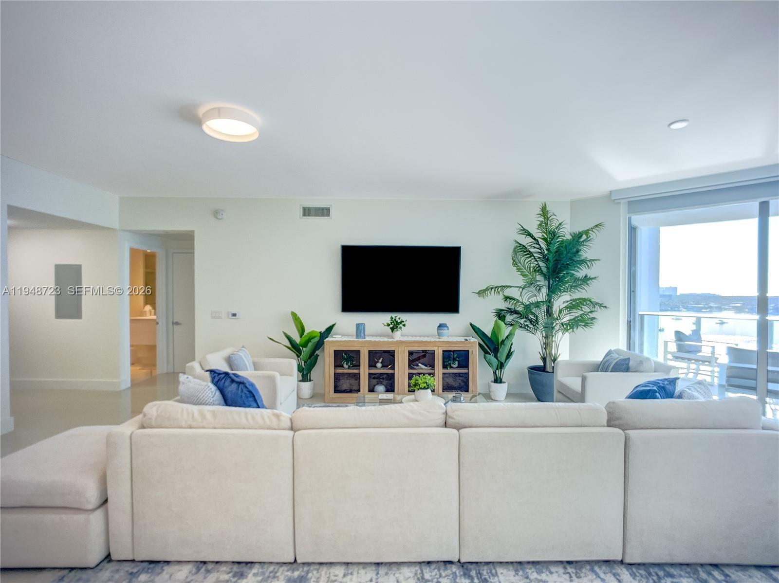 MARINA PALMS RESIDENCES N - Residential