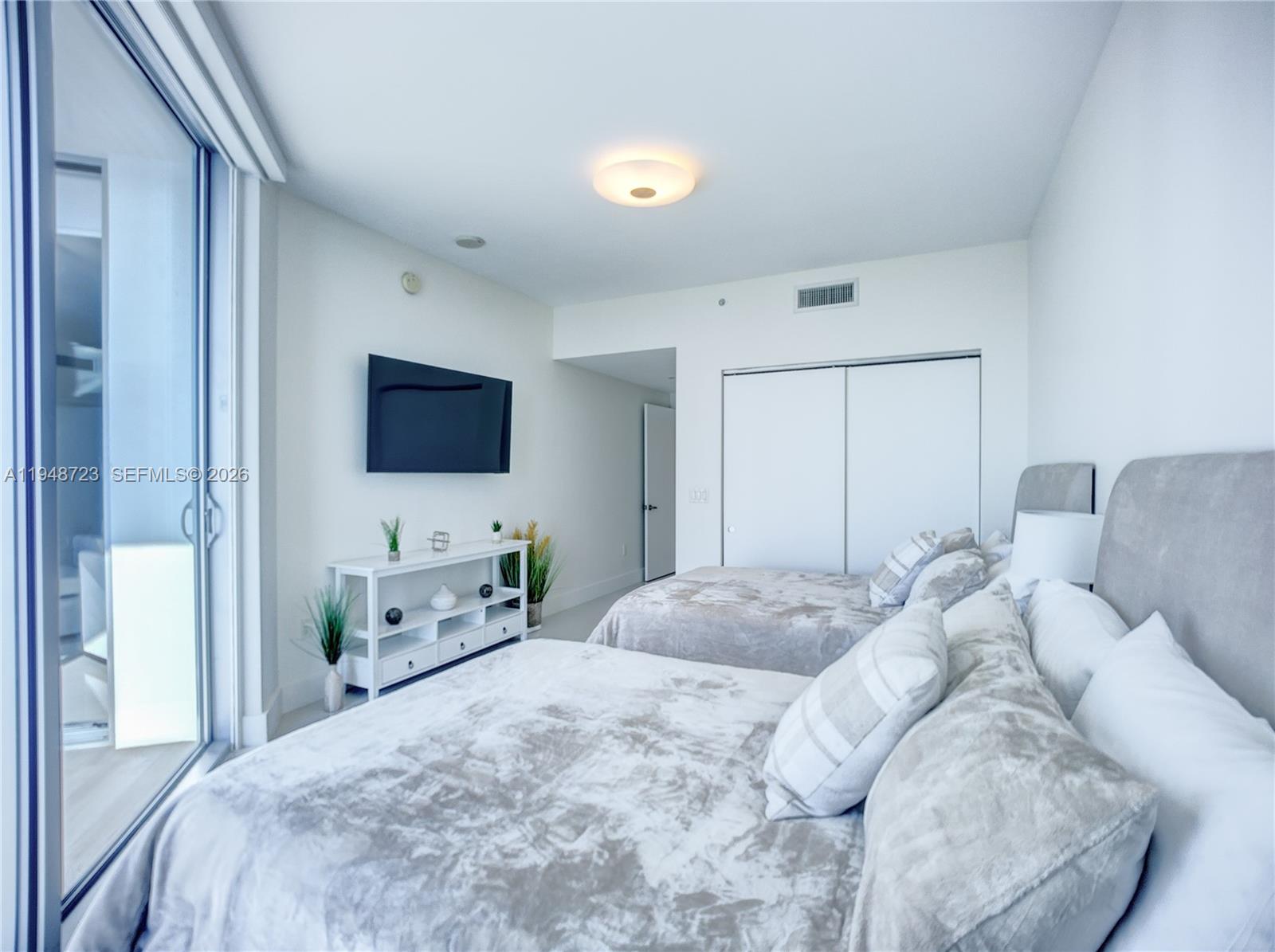 MARINA PALMS RESIDENCES N - Residential