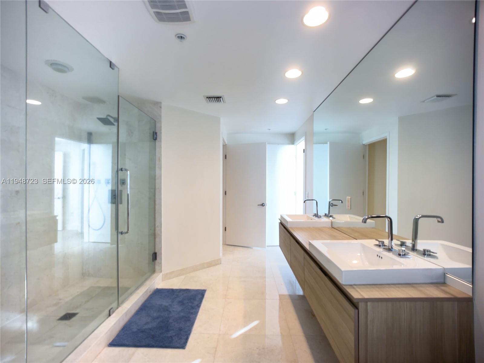 MARINA PALMS RESIDENCES N - Residential