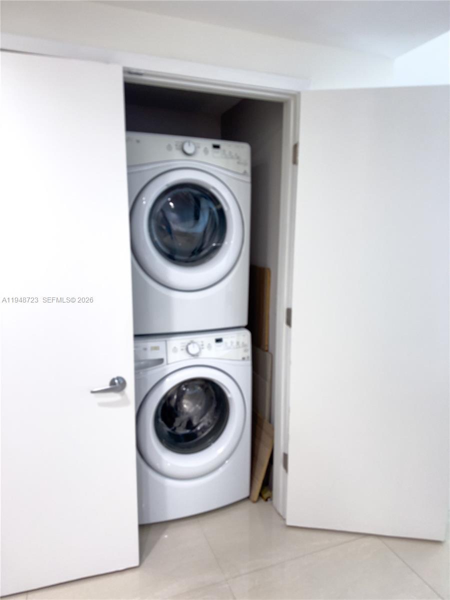 MARINA PALMS RESIDENCES N - Residential