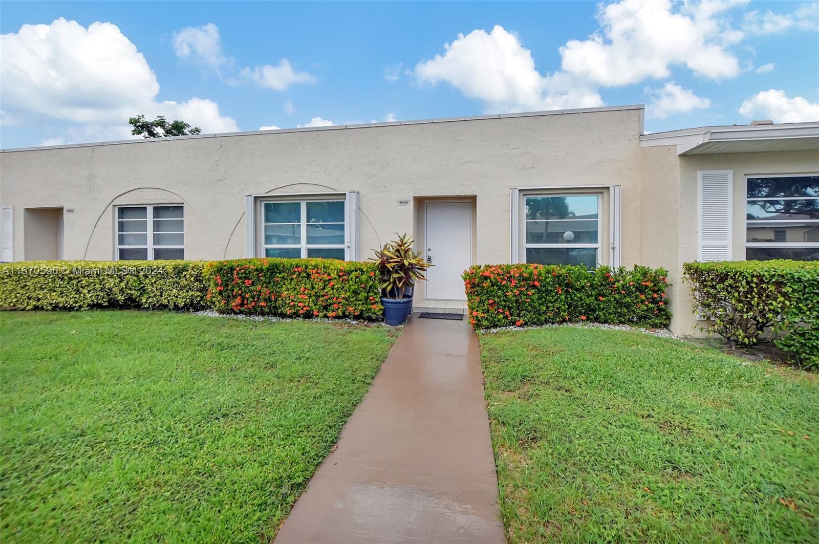 BOCA LAKES CONDO - Residential