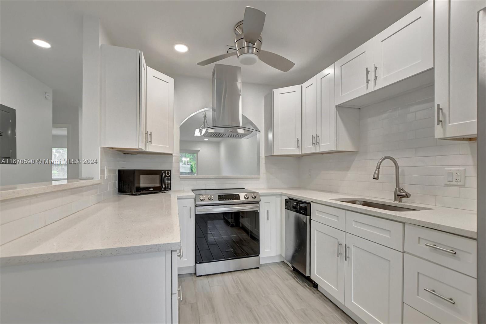 BOCA LAKES CONDO - Residential